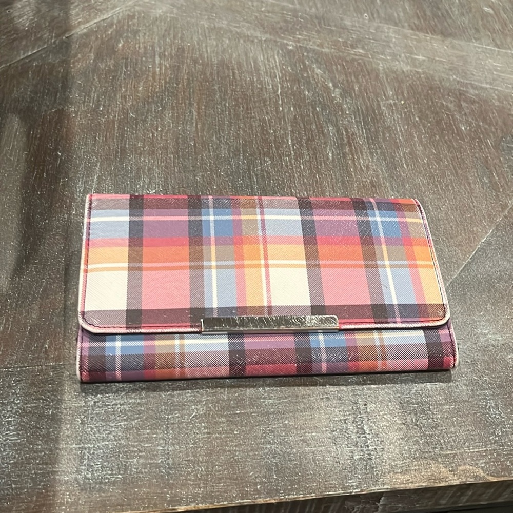 Pink plaid wallet good condition